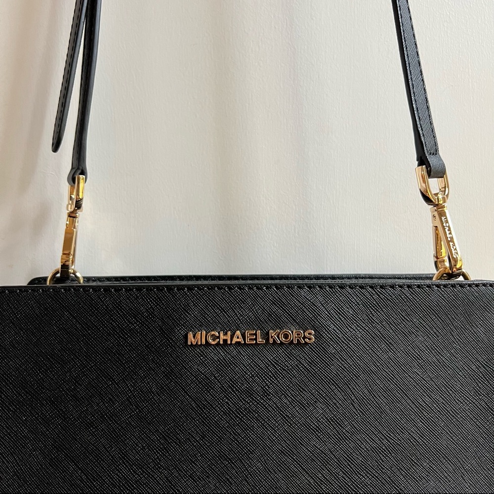 Michael Kors Black Saffiano Bag - Picture 3 of 10